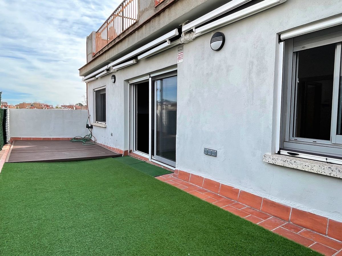 Terrassa de Àtic en venda en Sant Boi de Llobregat amb Aire condicionat, Calefacció i Parquet