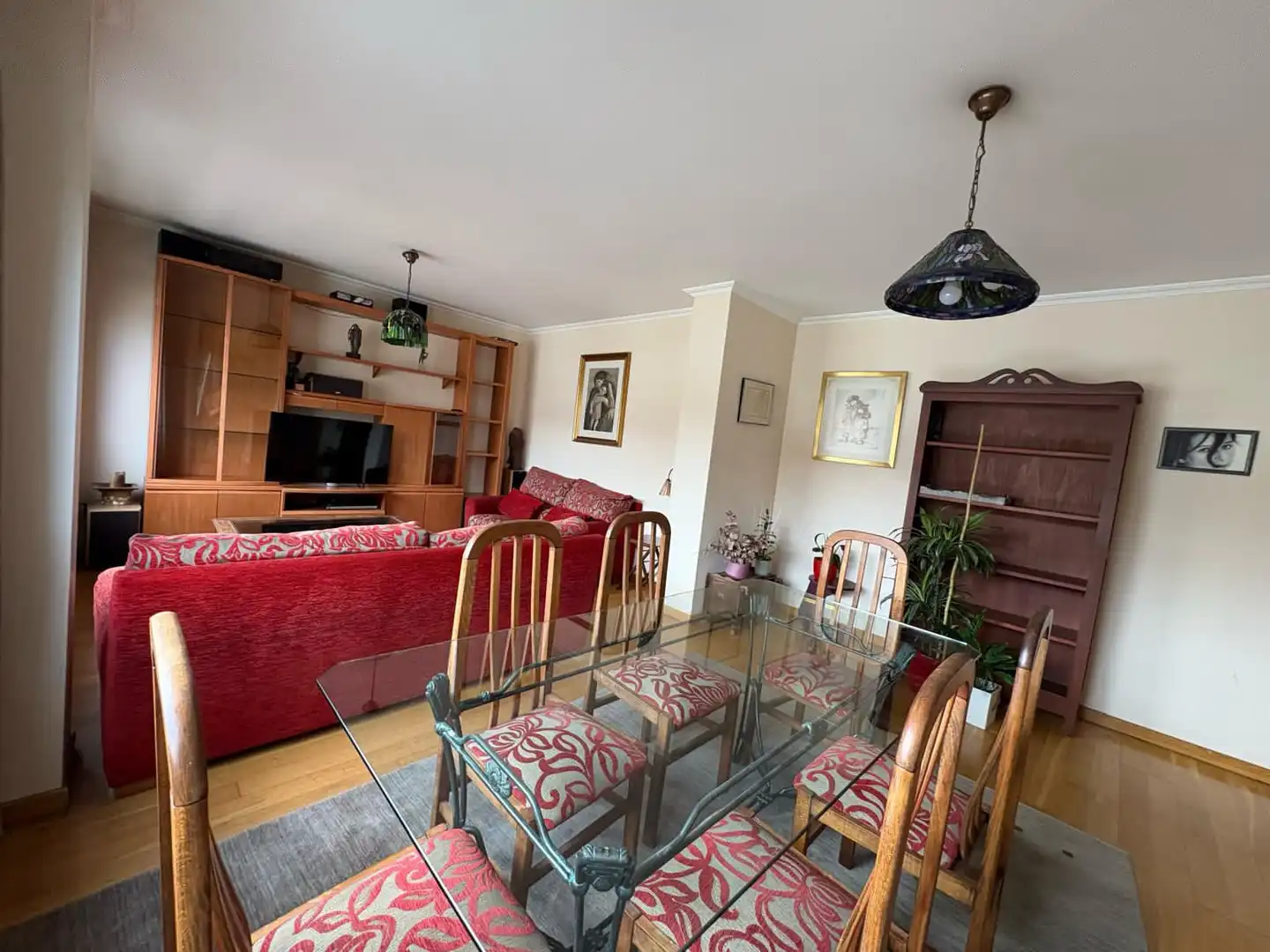 Wohnzimmer von Maisonette zum Verkauf in Santiago de Compostela  mit Heizung, Parkett und Abstellraum