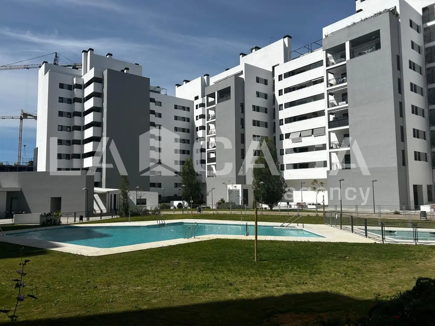 Exterior view of Flat for sale in Dos Hermanas  with Air Conditioner, Terrace and Swimming Pool