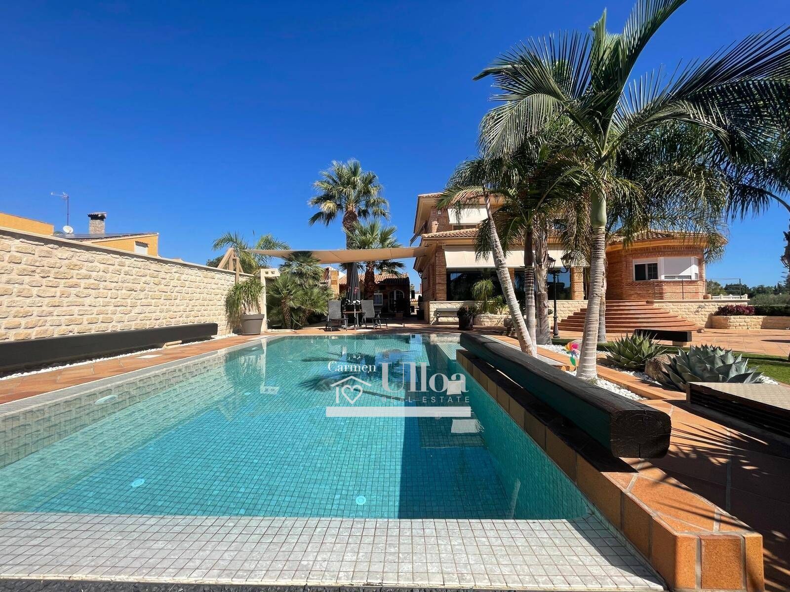 Piscina de Casa o xalet en venda en San Vicente del Raspeig / Sant Vicent del Raspeig amb Aire condicionat, Calefacció i Jardí privat