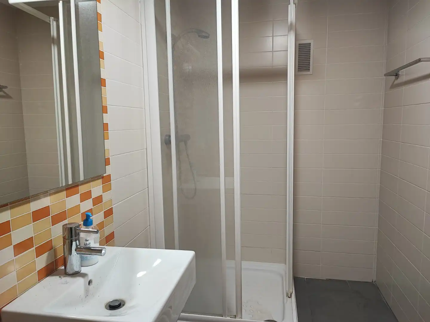 Badezimmer von Dachboden zum Verkauf in Vila-real mit Heizung, Terrasse und Abstellraum