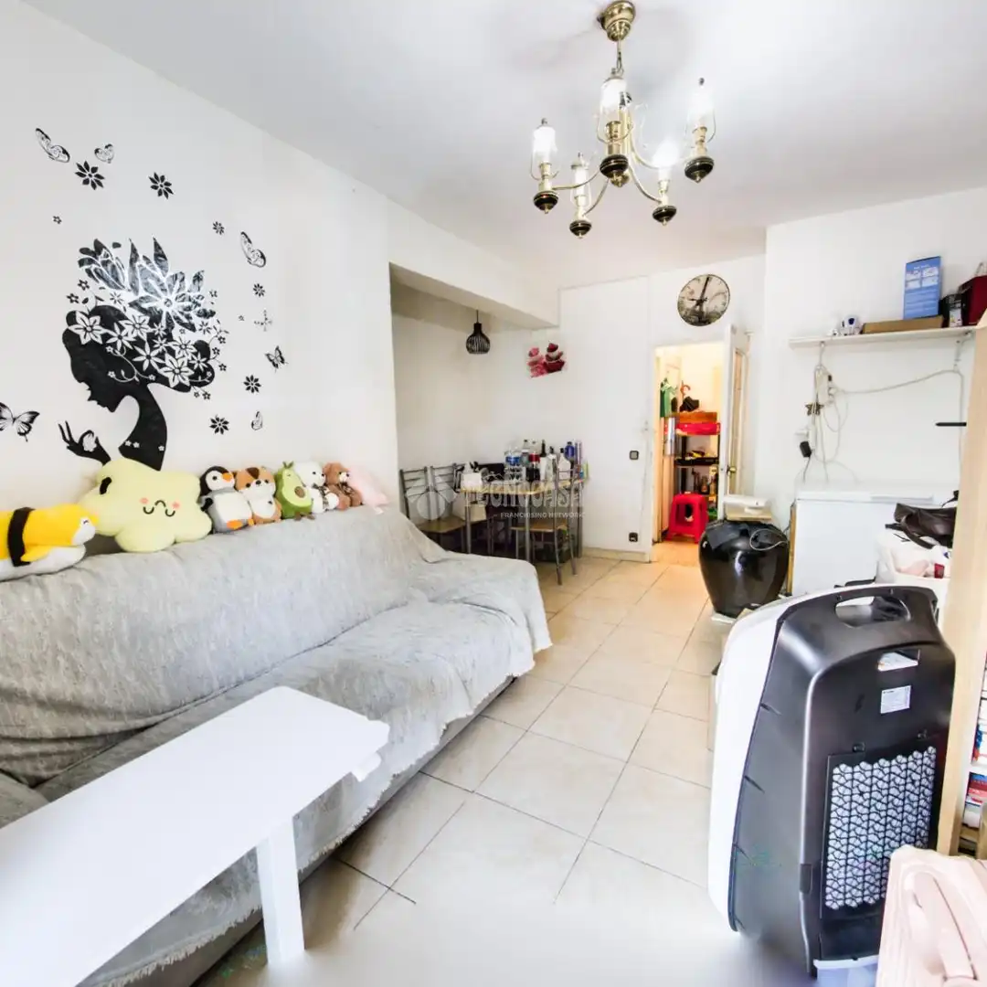 Piso en venta en Reyes Católicos