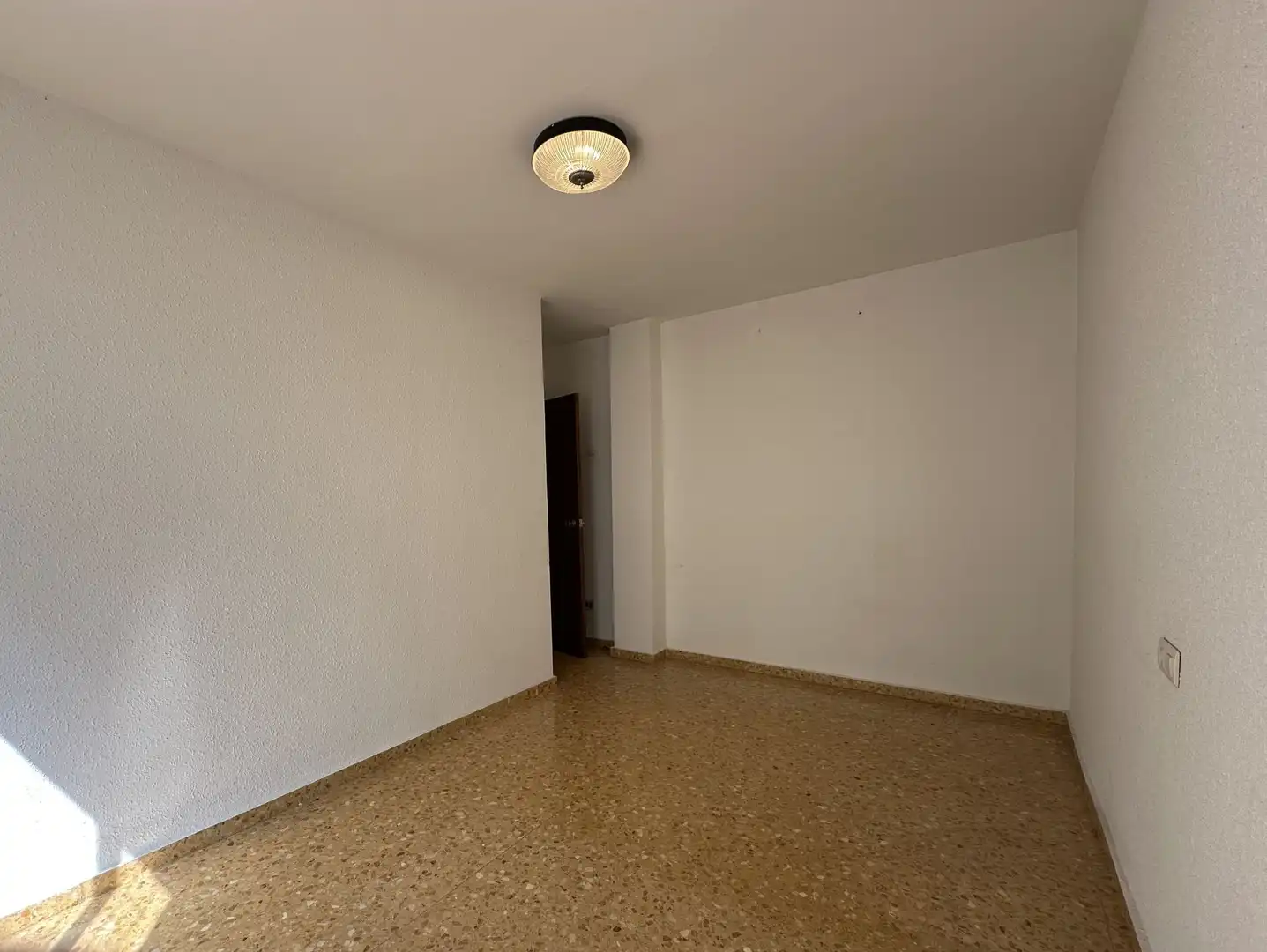 Habitación de Piso en venta en Ontinyent con Calefacción, Terraza y Trastero