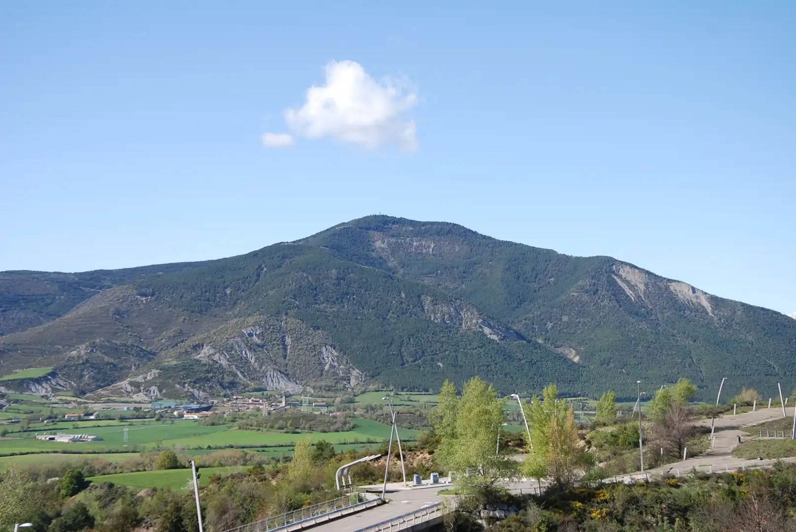 Vista exterior de Piso en venta en Sabiñánigo con Calefacción, Terraza y Trastero