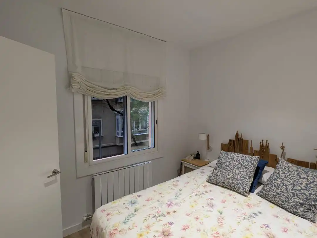 Habitación de Piso en venta en  Barcelona Capital con Aire acondicionado y Balcón