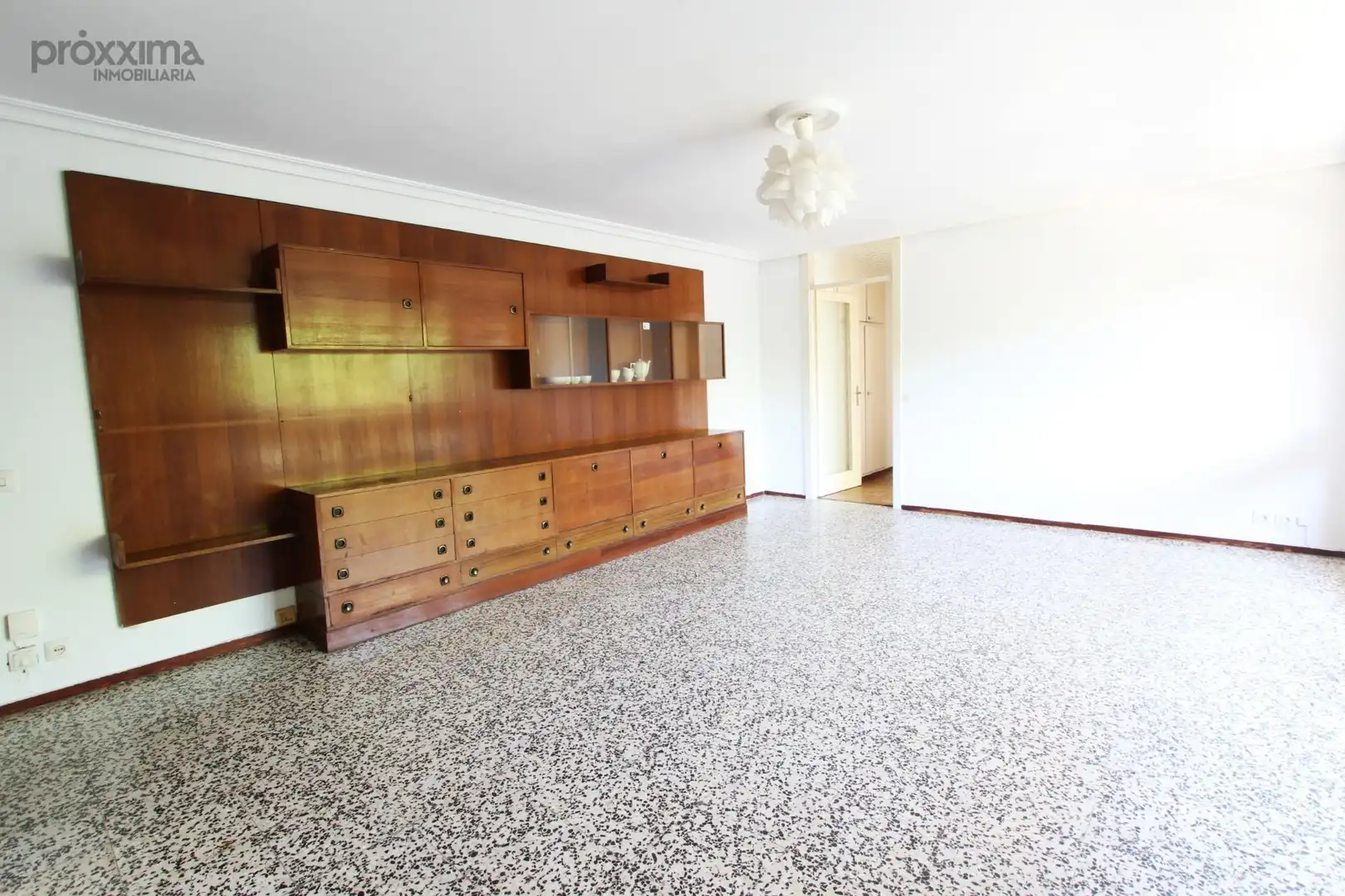 Flat with terrace for sale in Sur, imagen 2