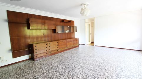 Foto 2 de Piso en venta en El Plantinar – Avda. La Paz - El Juncal, Sevilla Capital