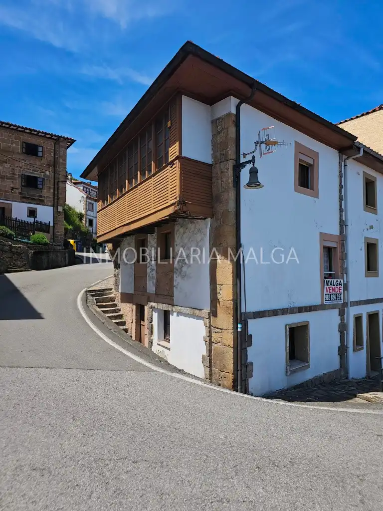 Exterior view of Houses for sale in Colunga  with Storage room and Balcony