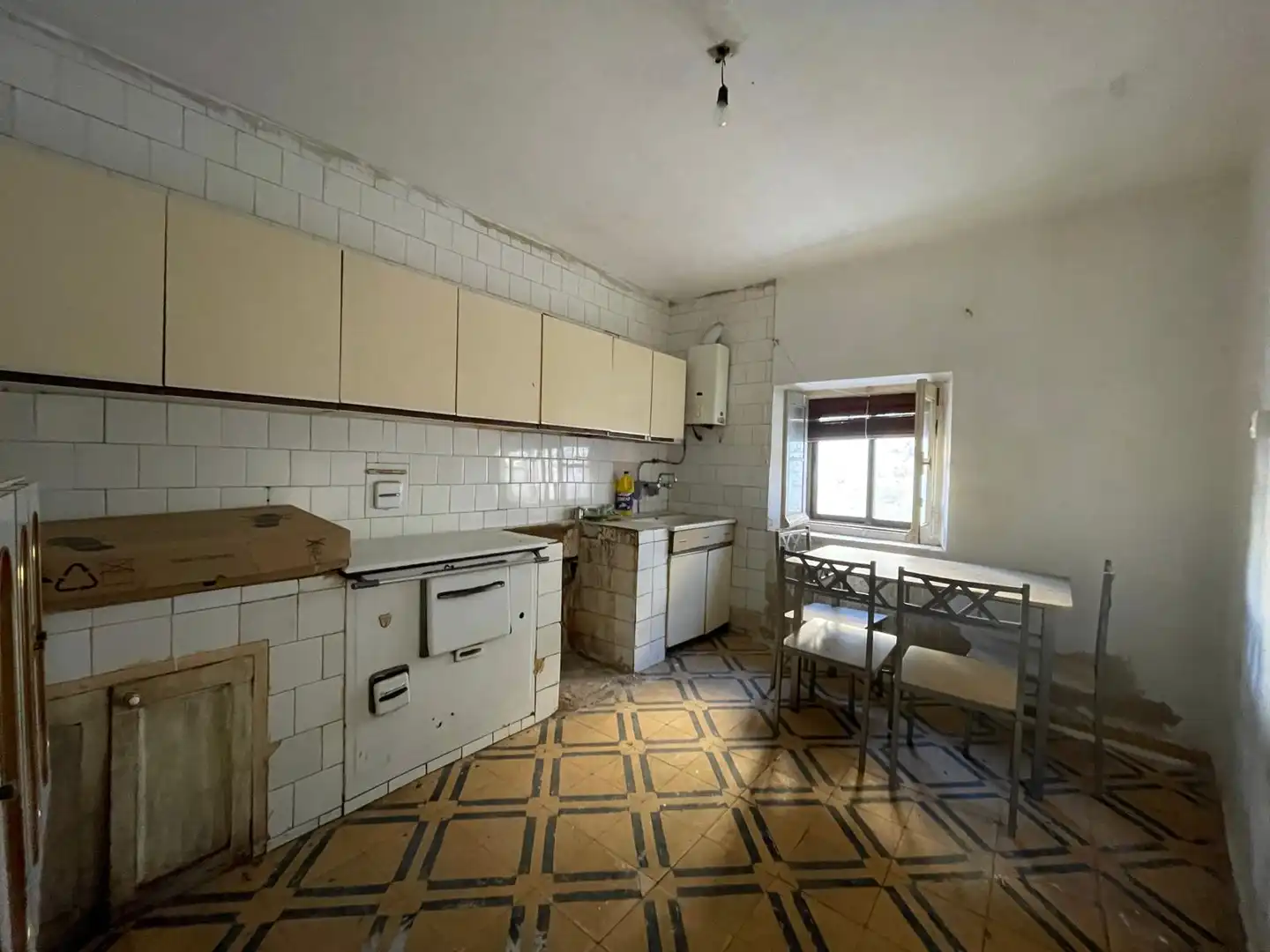 Cocina de Finca rústica en venta en Peral de Arlanza con Trastero y Horno