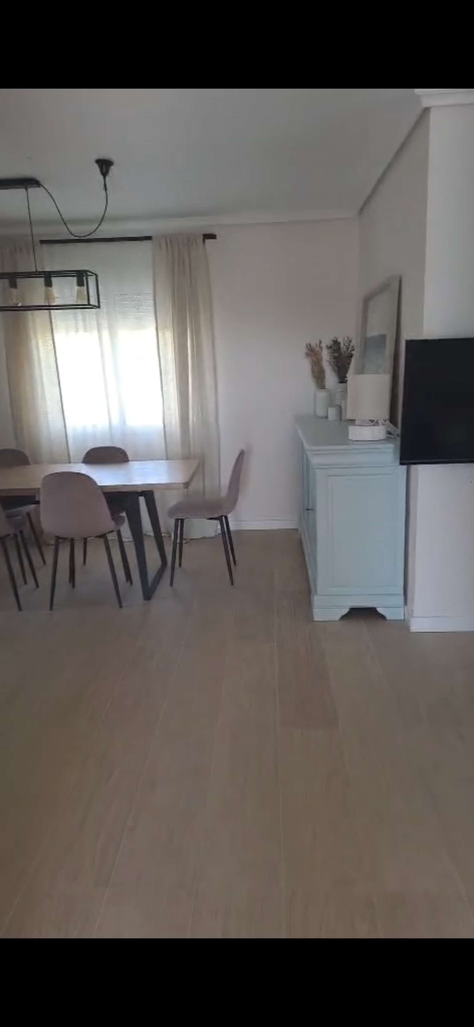 Esszimmer von Wohnungen zur untervermieten in La Pobla de Vallbona mit Klimaanlage, Heizung und Terrasse