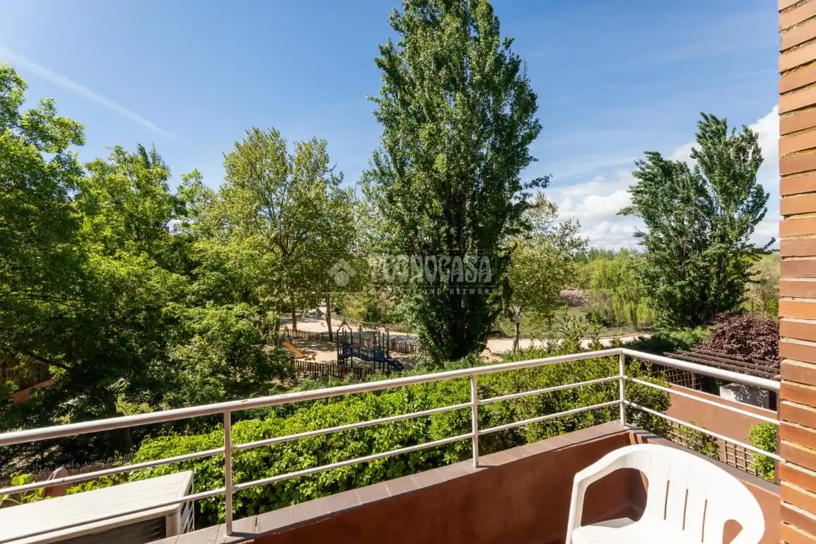 Terraza de Casa adosada en venta en Las Rozas de Madrid con Aire acondicionado, Calefacción y Terraza