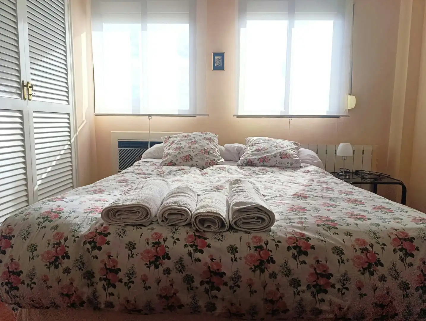 Habitación de Piso de alquiler en Sevilla con Aire acondicionado y TV