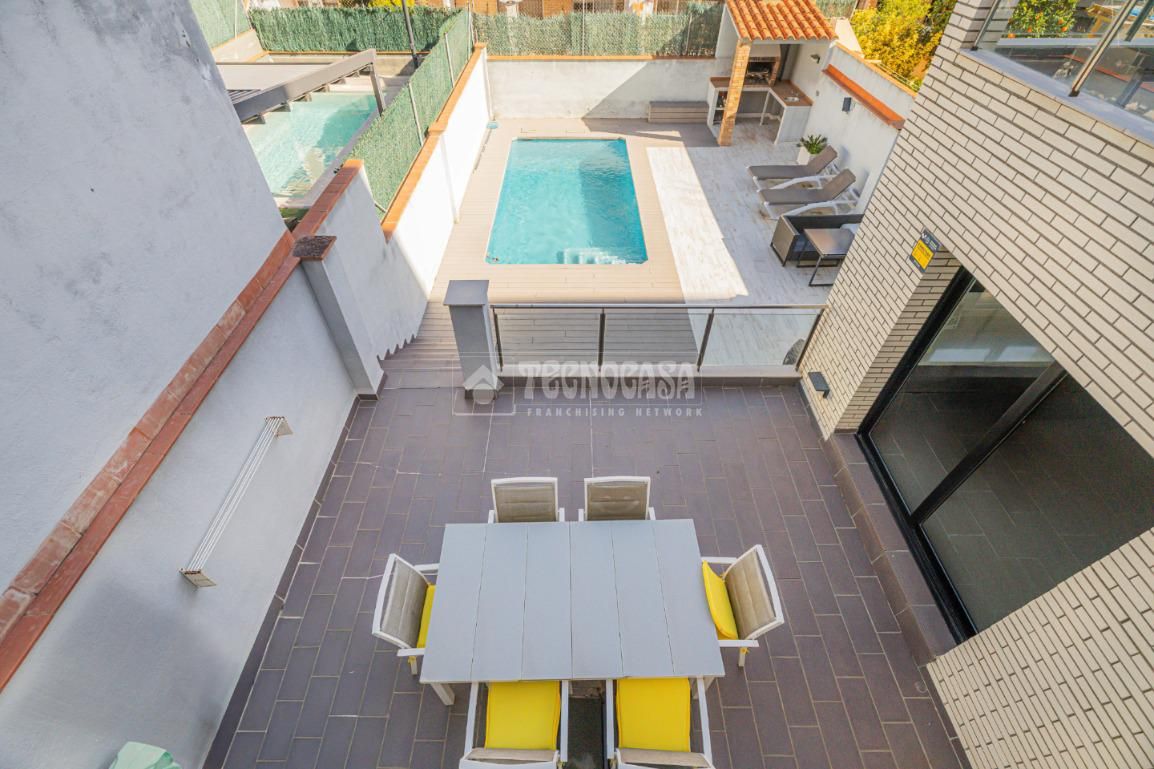 Terrace of Single-family semi-detached for sale in Ripollet  with Air Conditioner, Heating and Private garden