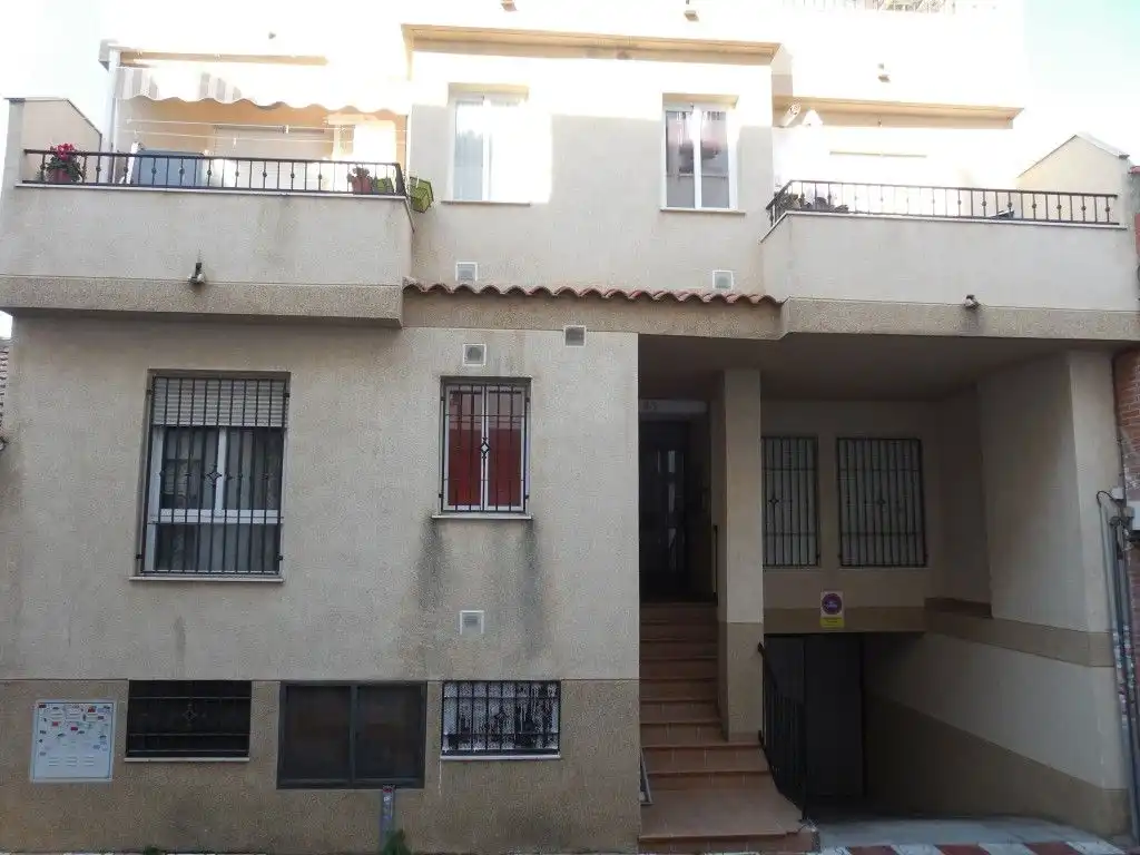 Außenansicht von Wohnung zur Miete in Armilla