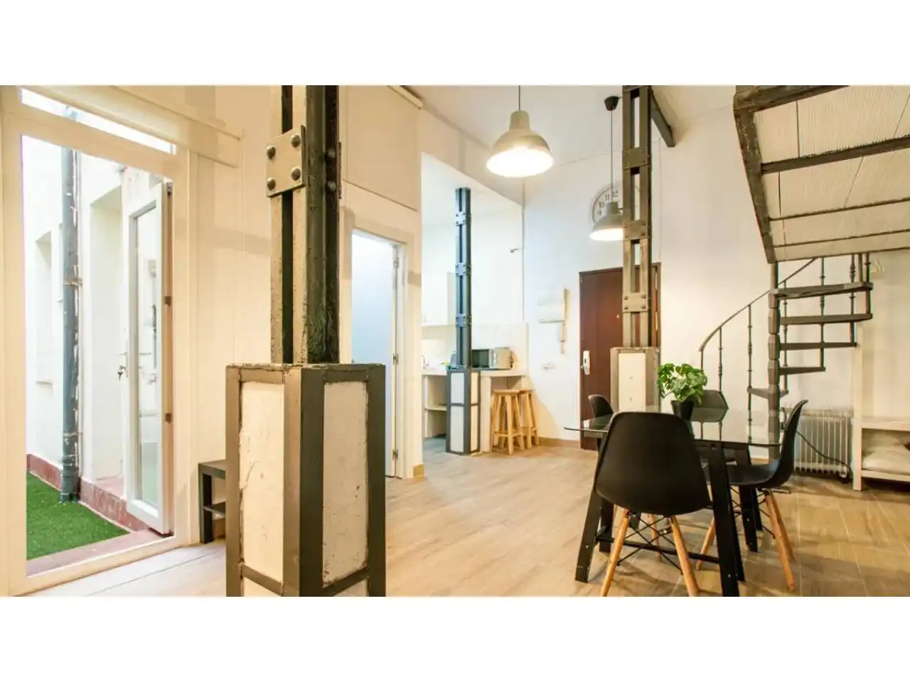 Kitchen of Study for sale in Barcelona  with Parquet flooring