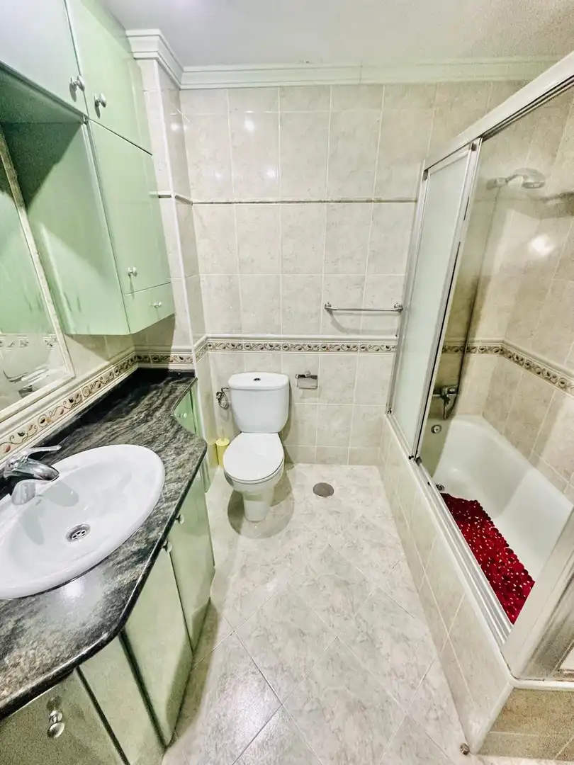 Piso en venta en Calle MONTSERRAT ROIG, Martiricos - La Roca - La Rosaleda
