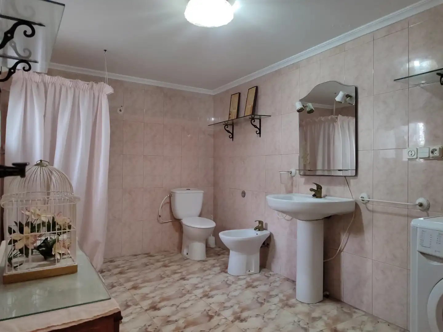 Bany de Casa o xalet en venda en Elche / Elx amb Jardí privat, Traster i Moblat