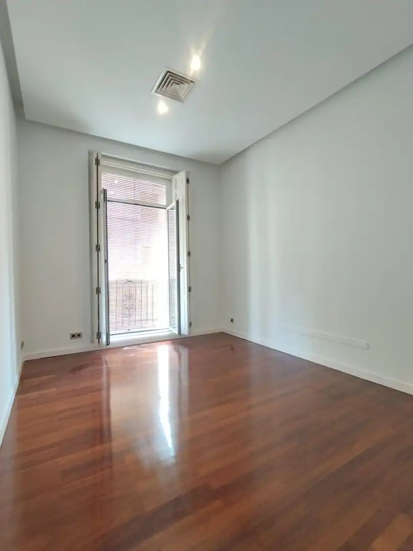 Bedroom of Flat for rent in Murcia  with Air Conditioner, Heating and Balcony