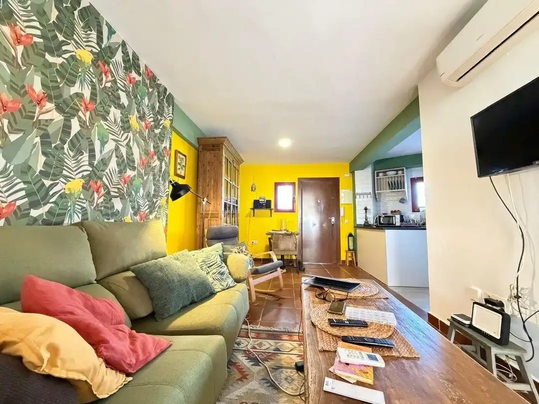 Sala d'estar de Pis en venda en Torremolinos amb Aire condicionat, Terrassa i Piscina comunitària