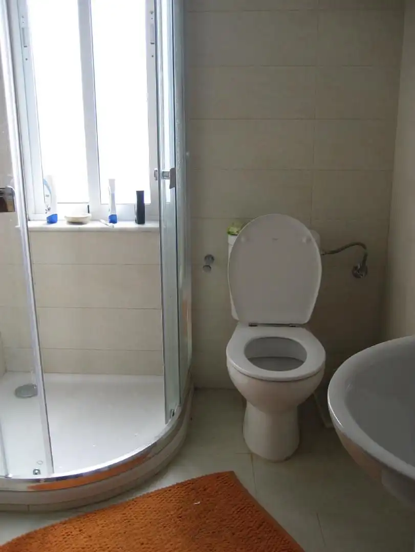 Bathroom of Flat for rent in Salamanca  with Heating, Parquet flooring and Furnished