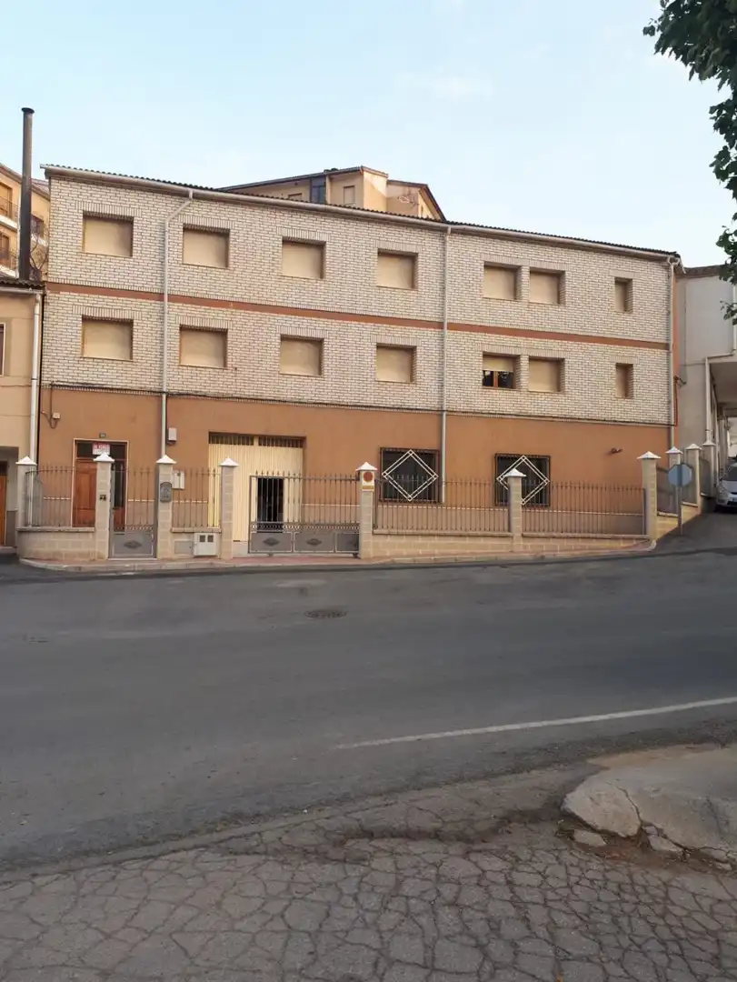 Haus zum Verkauf in Serón