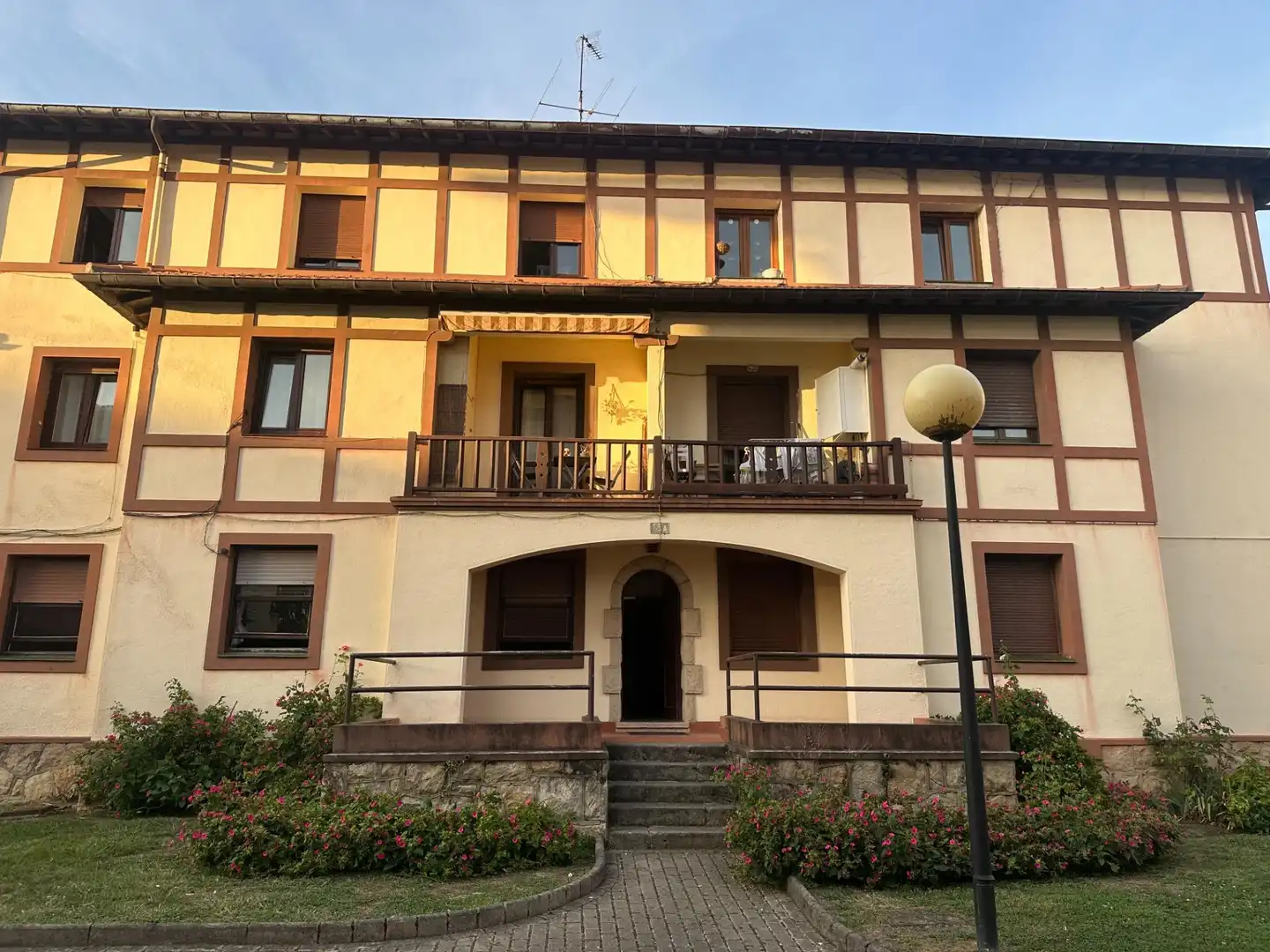 Vista exterior de Piso en venta en Sopela