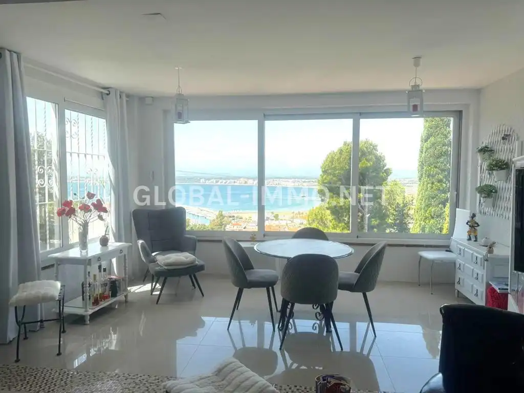 Villa con giardino in vendita a Carrer Foix