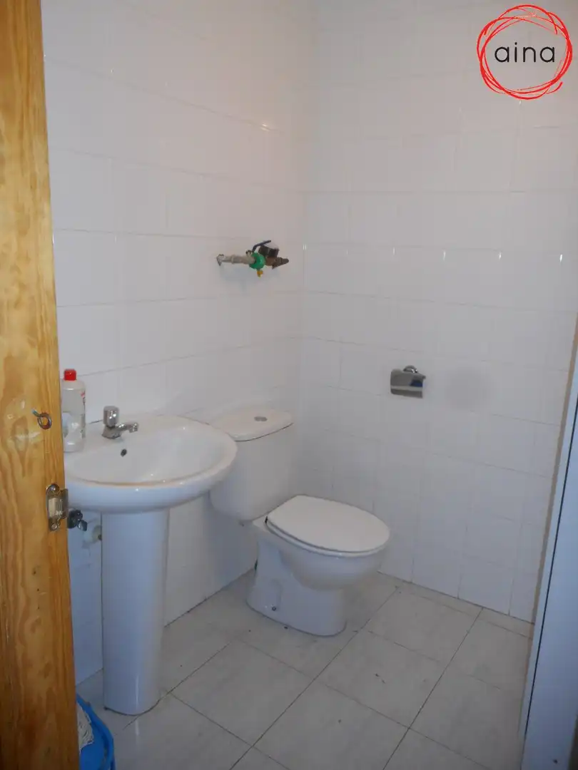 Baño de Local en venta en Burlada / Burlata con Amueblado