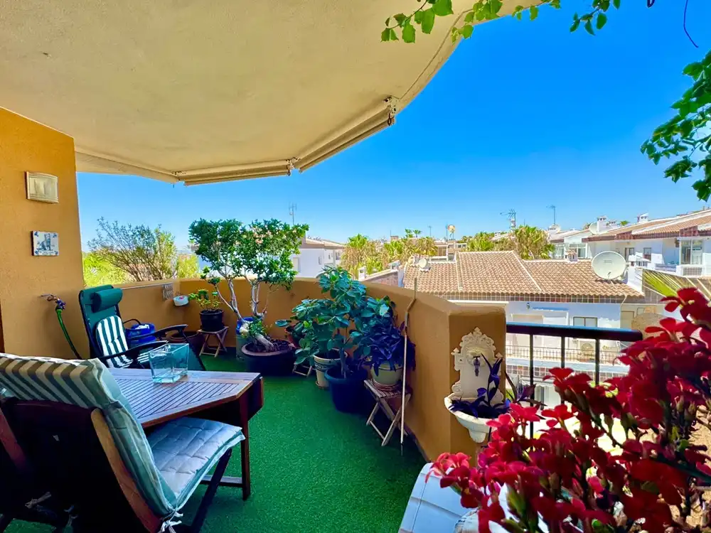 Apartamento con piscina en venta en Punta Prima, imagen 5