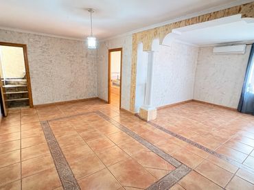 Flat to rent in Sax
