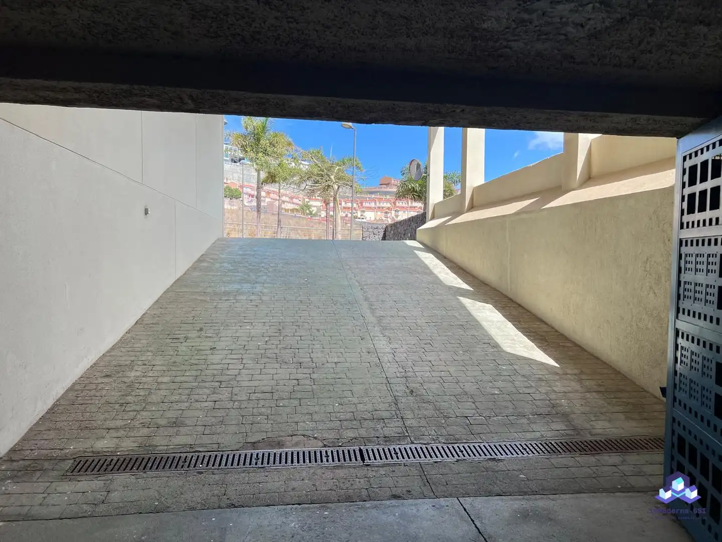 Dúplex en venda a Cataixa, Acorán
