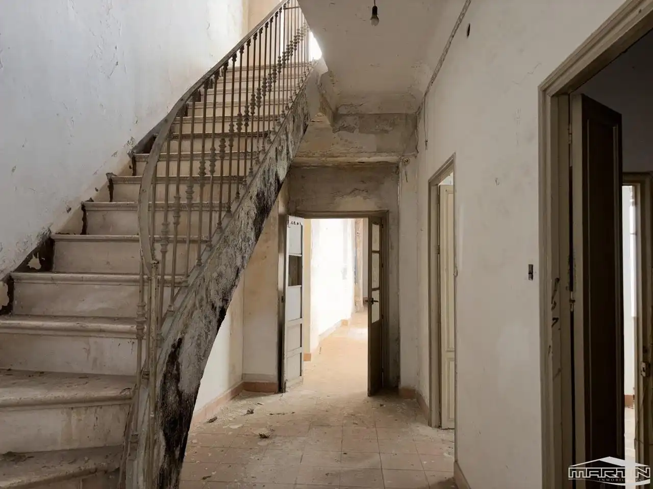 Edificio en venta en Cabra