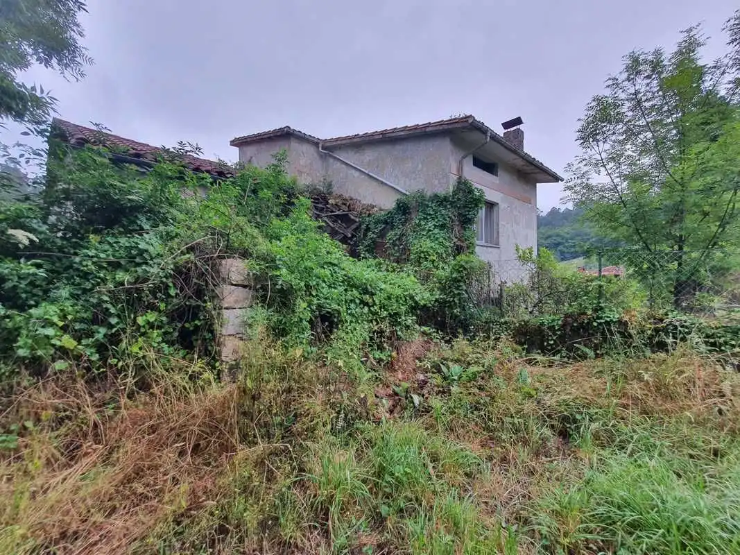 Casa o xalet en venda en Llanes amb Calefacció i Jardí privat