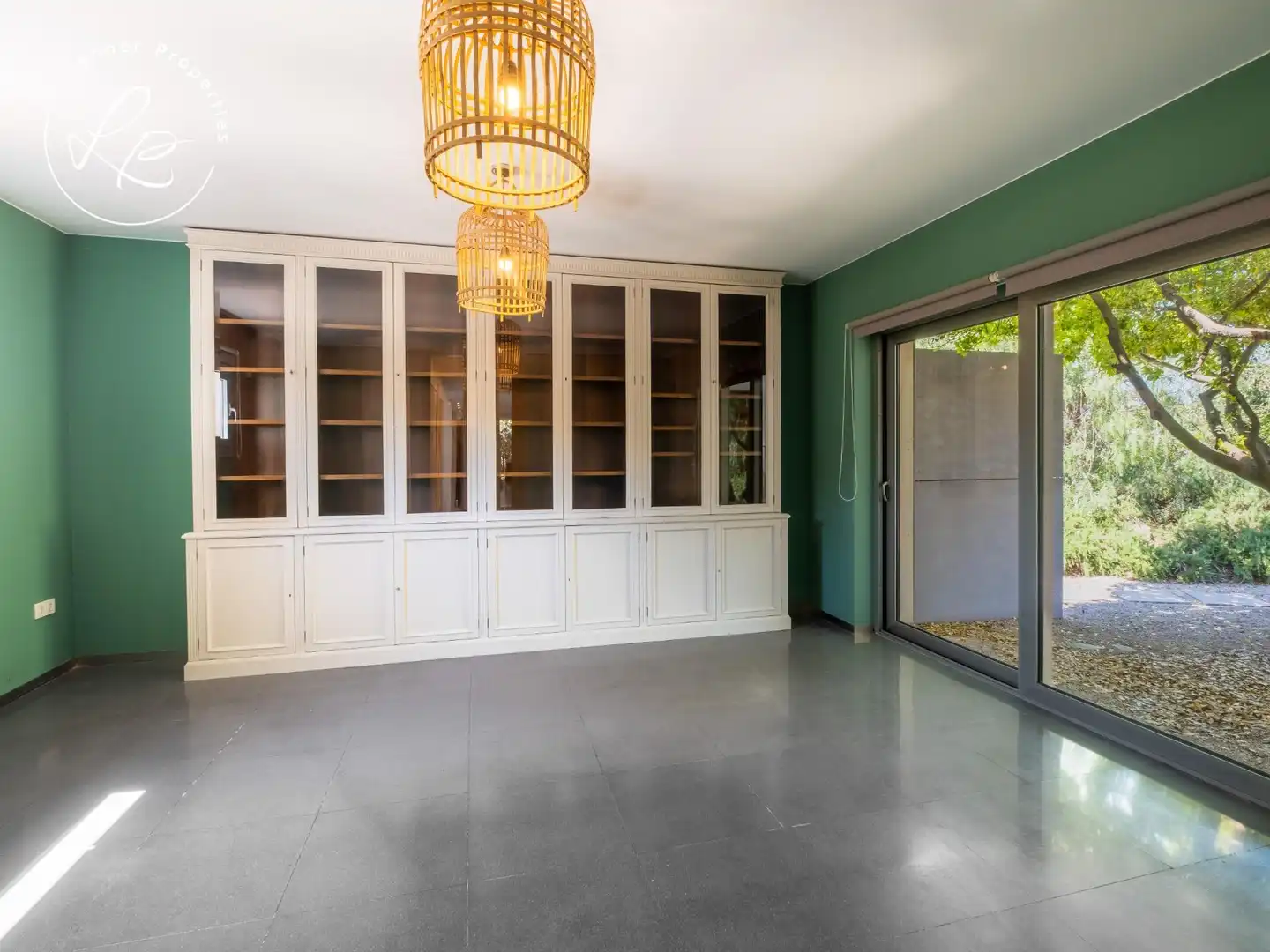 Sala de estar de Casa o chalet en venta en Avinyonet de Puigventós con Aire acondicionado, Calefacción y Jardín privado