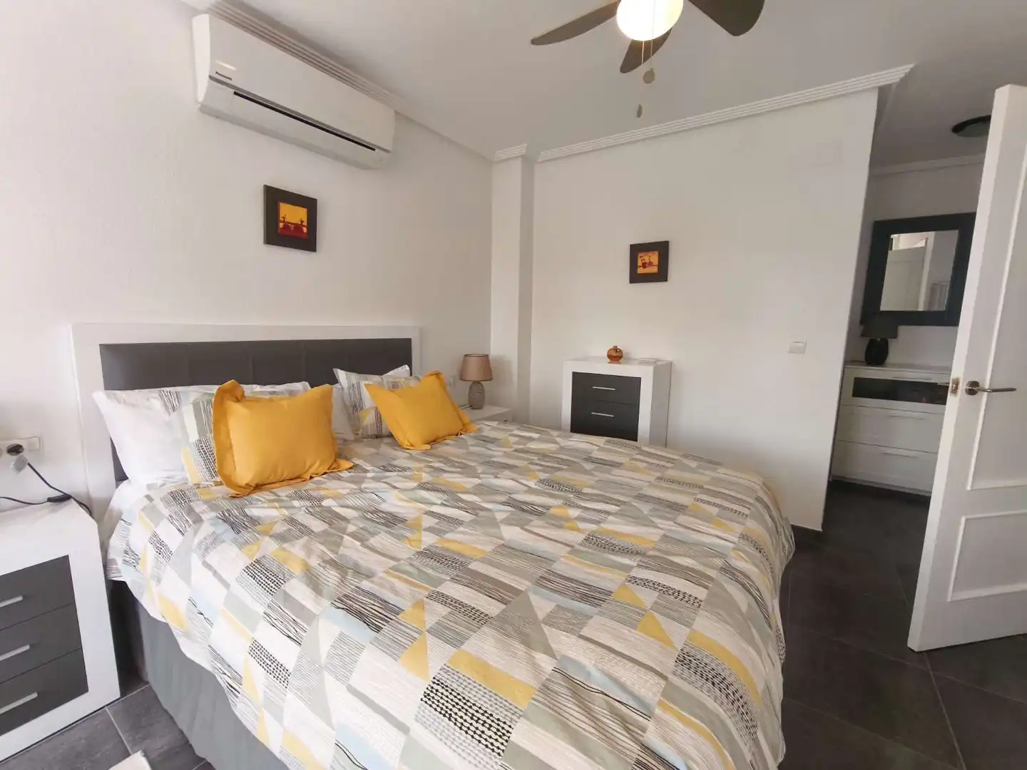 Schlafzimmer von Wohnungen zum Verkauf in Orihuela mit Klimaanlage, Heizung und Schwimmbad
