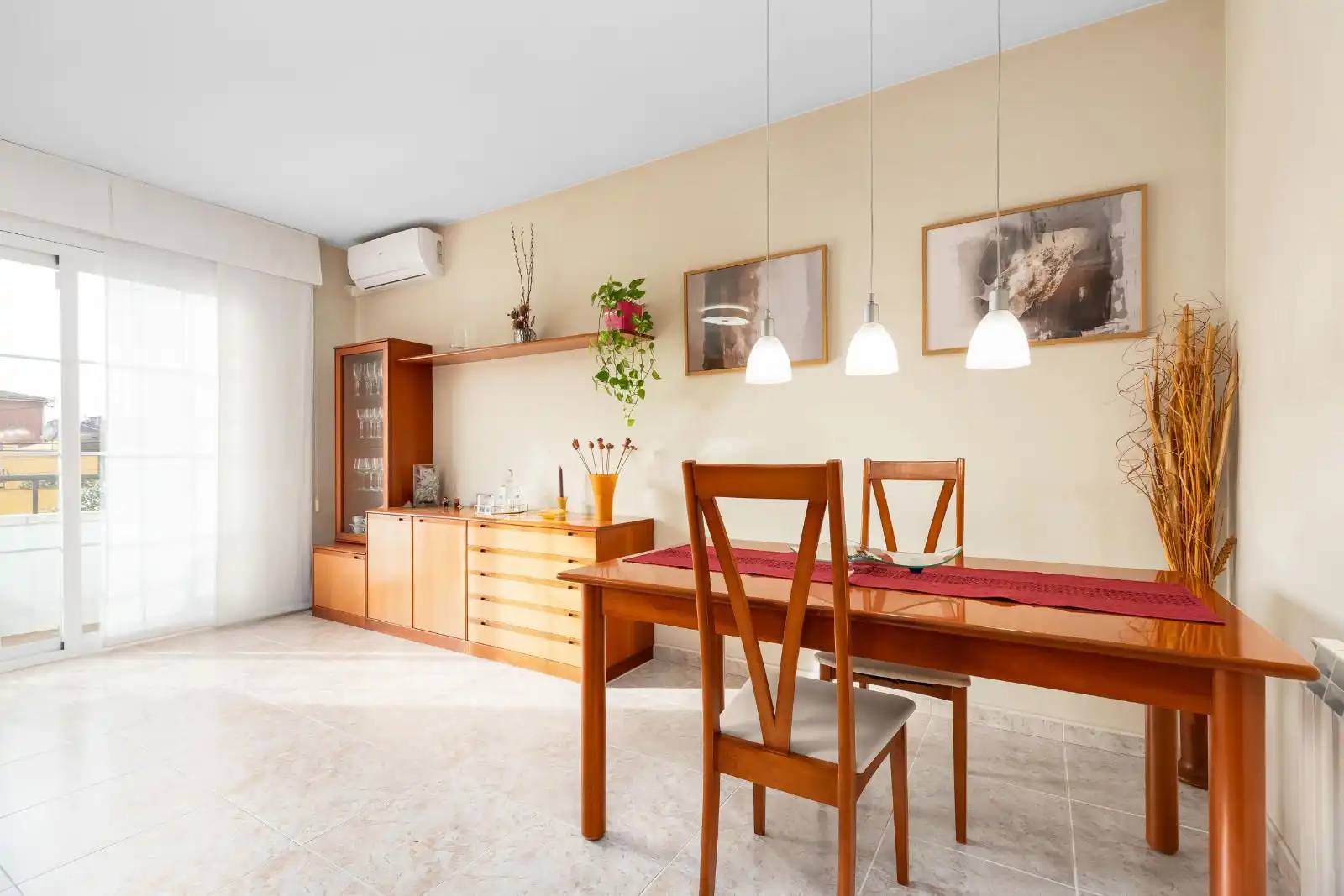 Comedor de Casa adosada en venta en Parets del Vallès con Aire acondicionado, Calefacción y Trastero