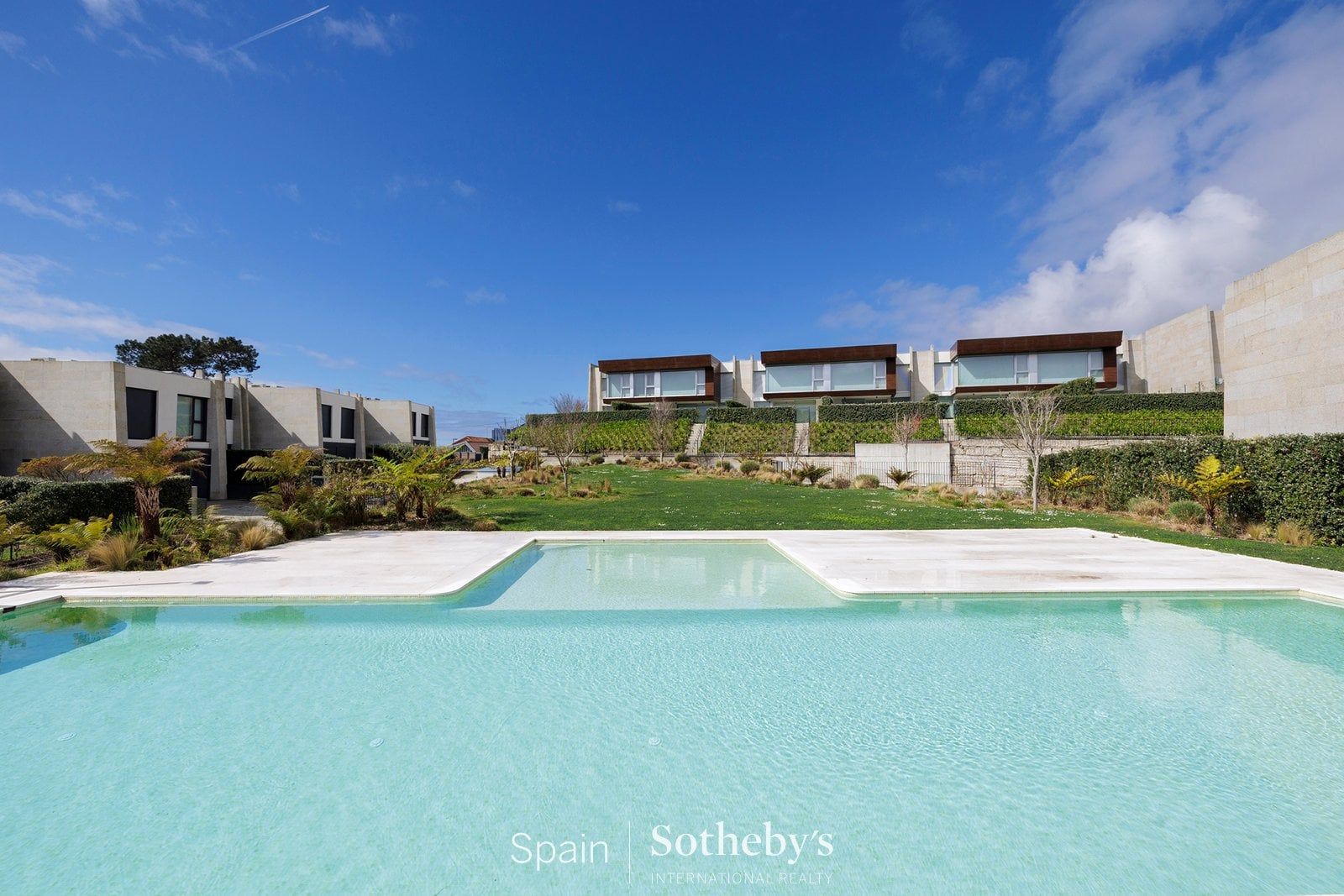 Vista exterior de Casa adosada en venta en Pontevedra Capital  con Aire acondicionado, Jardín privado y Terraza