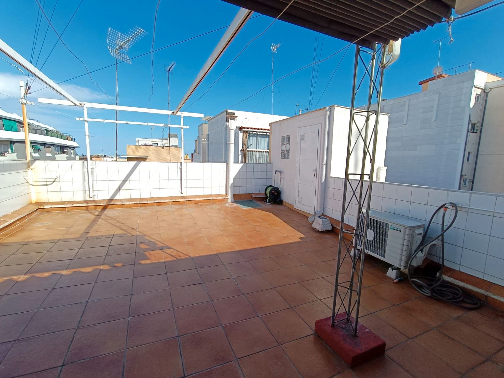 Terrace of Duplex for sale in Badalona  with Air Conditioner, Heating and Parquet flooring