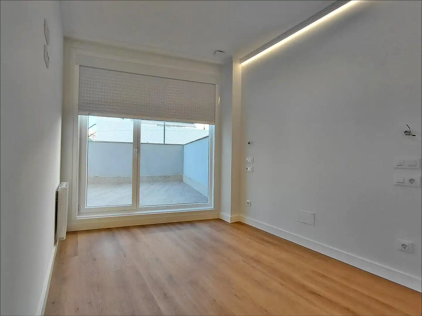 Erdgeschoss zum Verkauf in Sanxenxo mit Heizung, Terrasse und Möbliert
