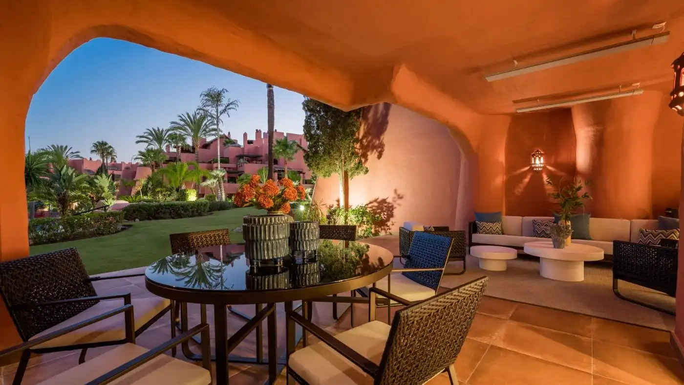 Apartamento con piscina en venta en Selwo, imagen 2