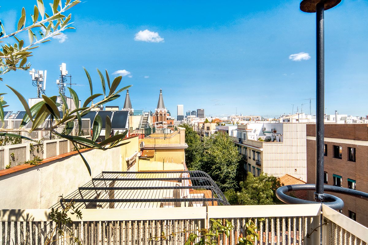 Flat to rent in Calle de Fernández de la Hoz, 31, Almagro