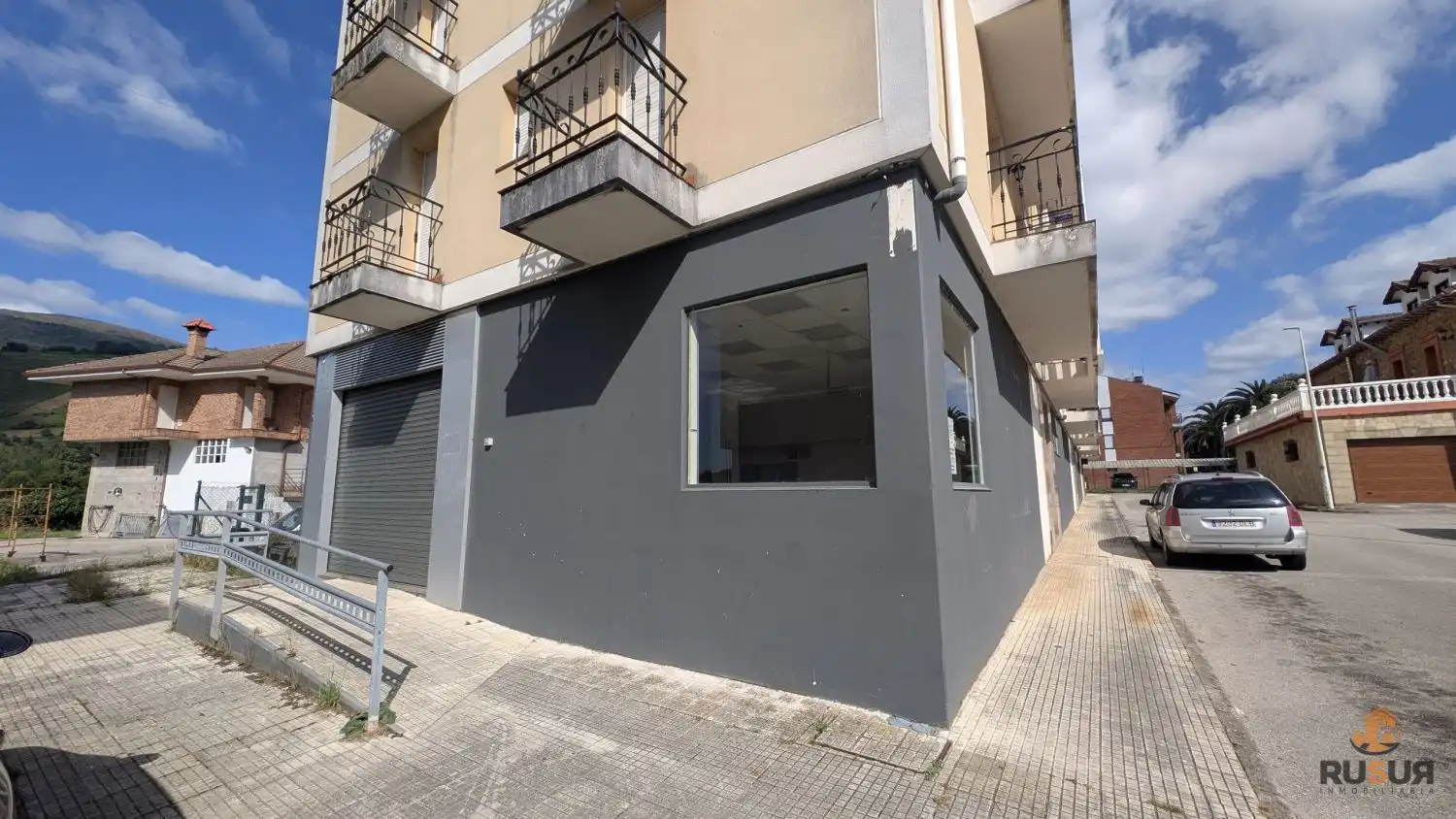 Vista exterior de Local de alquiler en Corvera de Toranzo con Aire acondicionado
