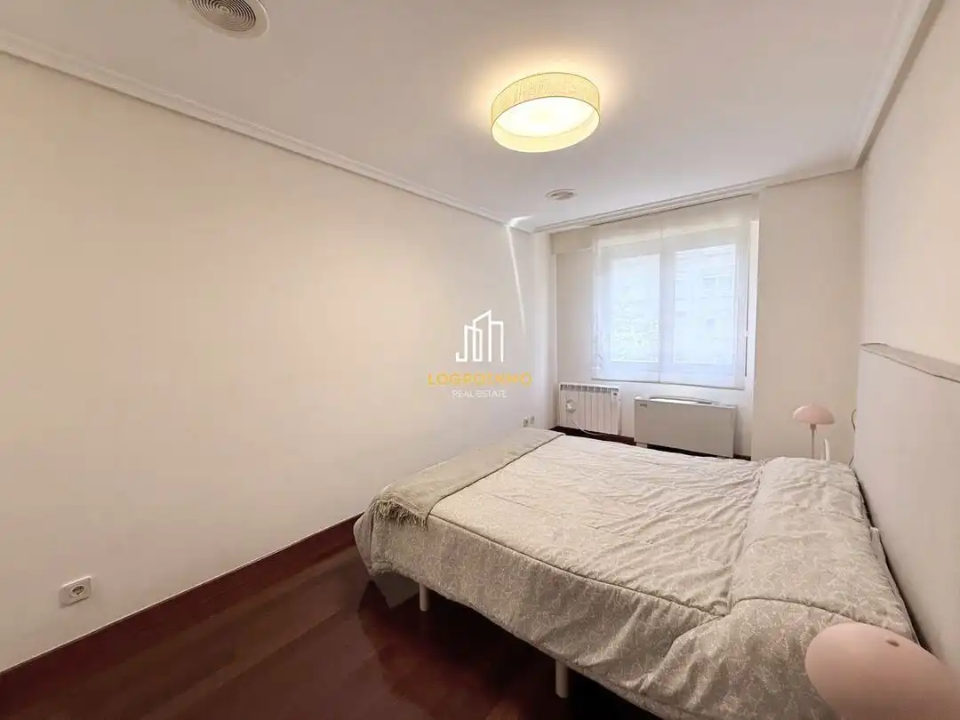 Schlafzimmer von Wohnung zur Miete in  Logroño mit Klimaanlage, Heizung und Abstellraum