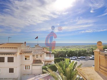 Chalet con balcón en venta en Calle Italia 11