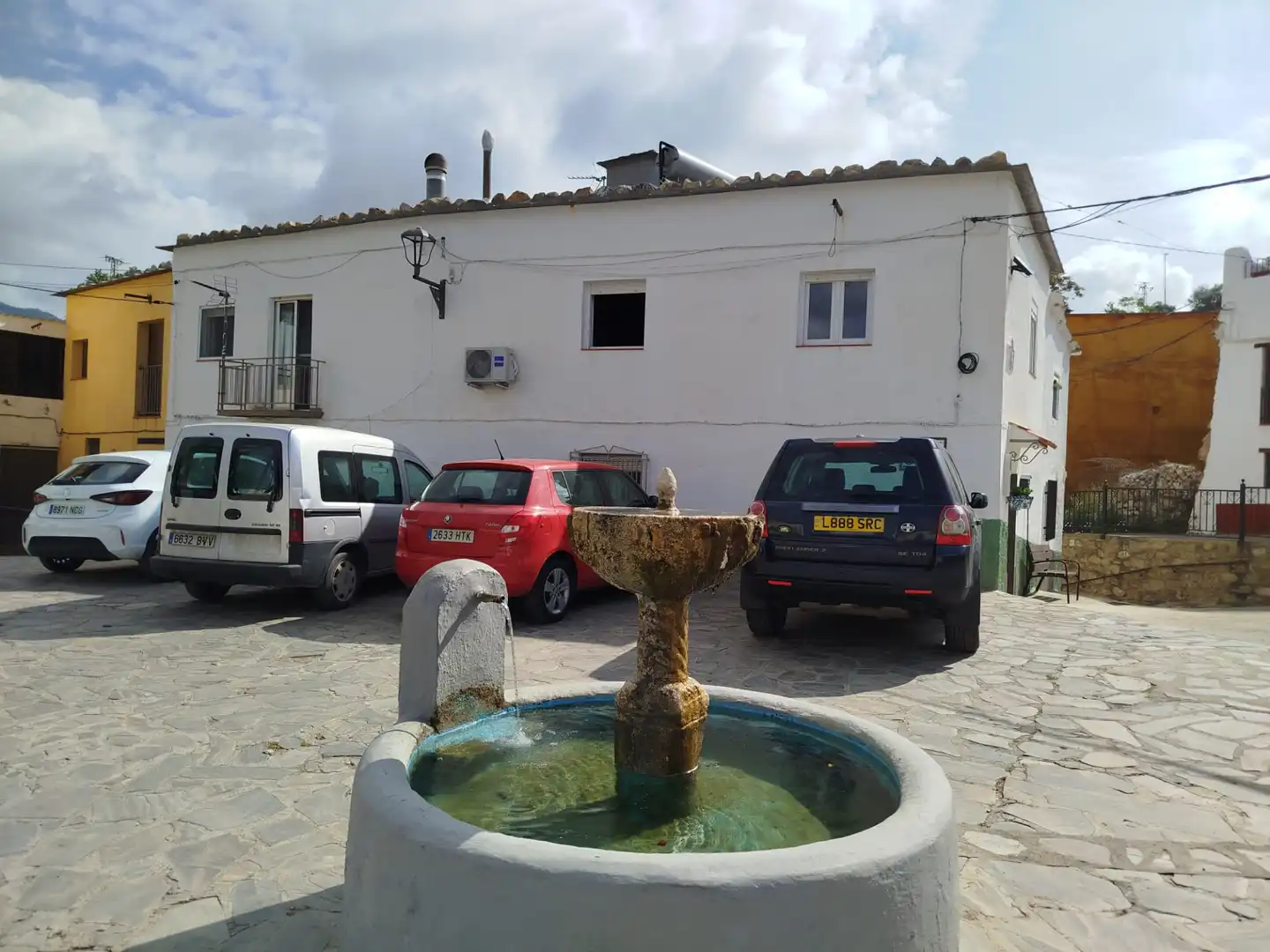 Vista exterior de Casa o xalet en venda en Cádiar amb Aire condicionat, Calefacció i Terrassa