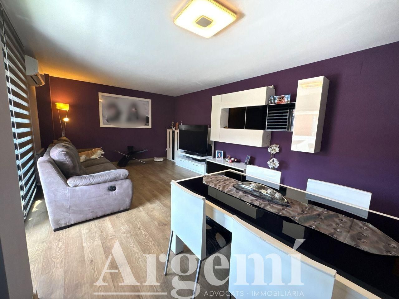 Living room of Flat for sale in Ripollet  with Air Conditioner, Heating and Parquet flooring