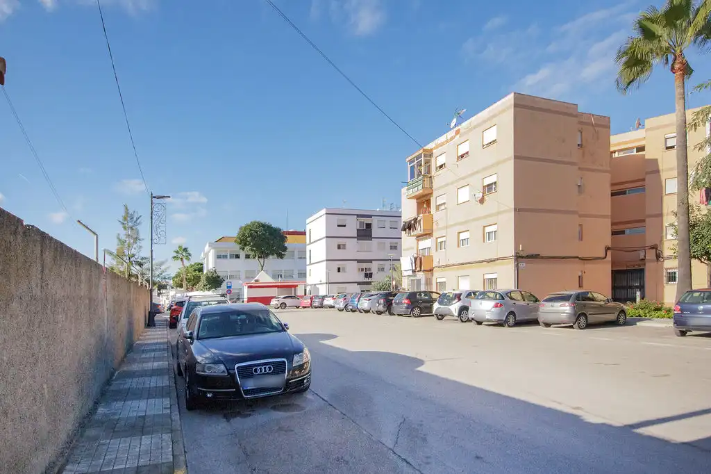 Flat for sale in C/ Pm Nazaret, Puente Mayorga - Campamento
