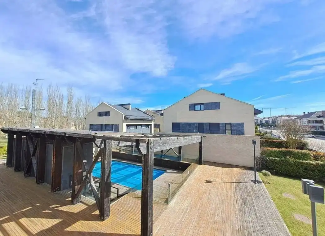 Exterior view of Detached homes for sale in Burgos  with Heating, Private garden and Storage room