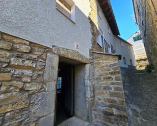 Vista exterior de Finca rústica en venda en Jasa amb Calefacció i Jardí privat