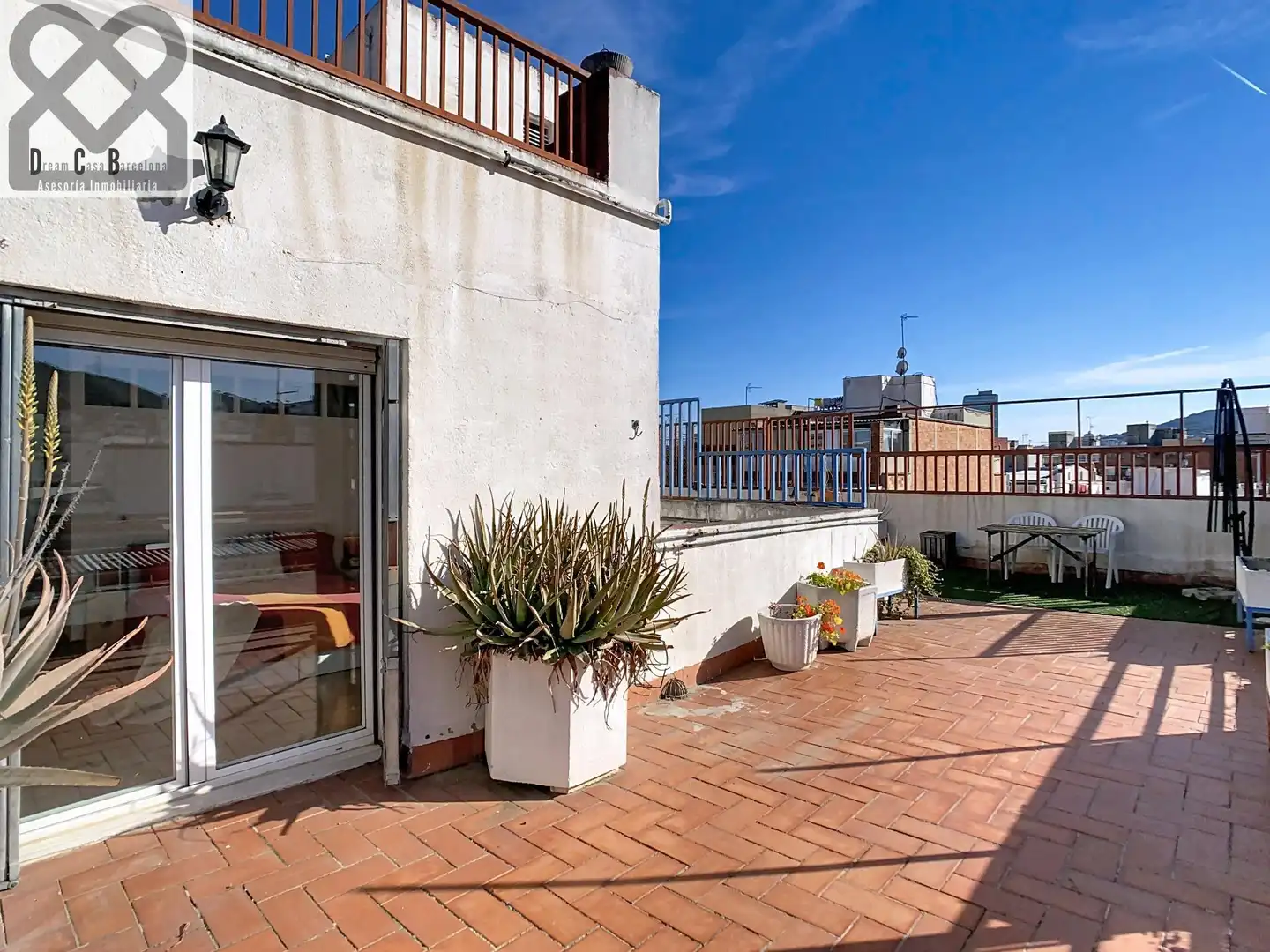 Terrasse von Dachboden zum Verkauf in Barcelona mit Heizung und Terrasse